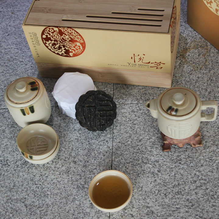 安化黑茶月饼茶礼盒